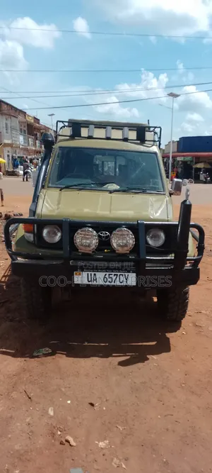 Toyota Land Cruiser HDJ 100 4.2 D 1998 Green