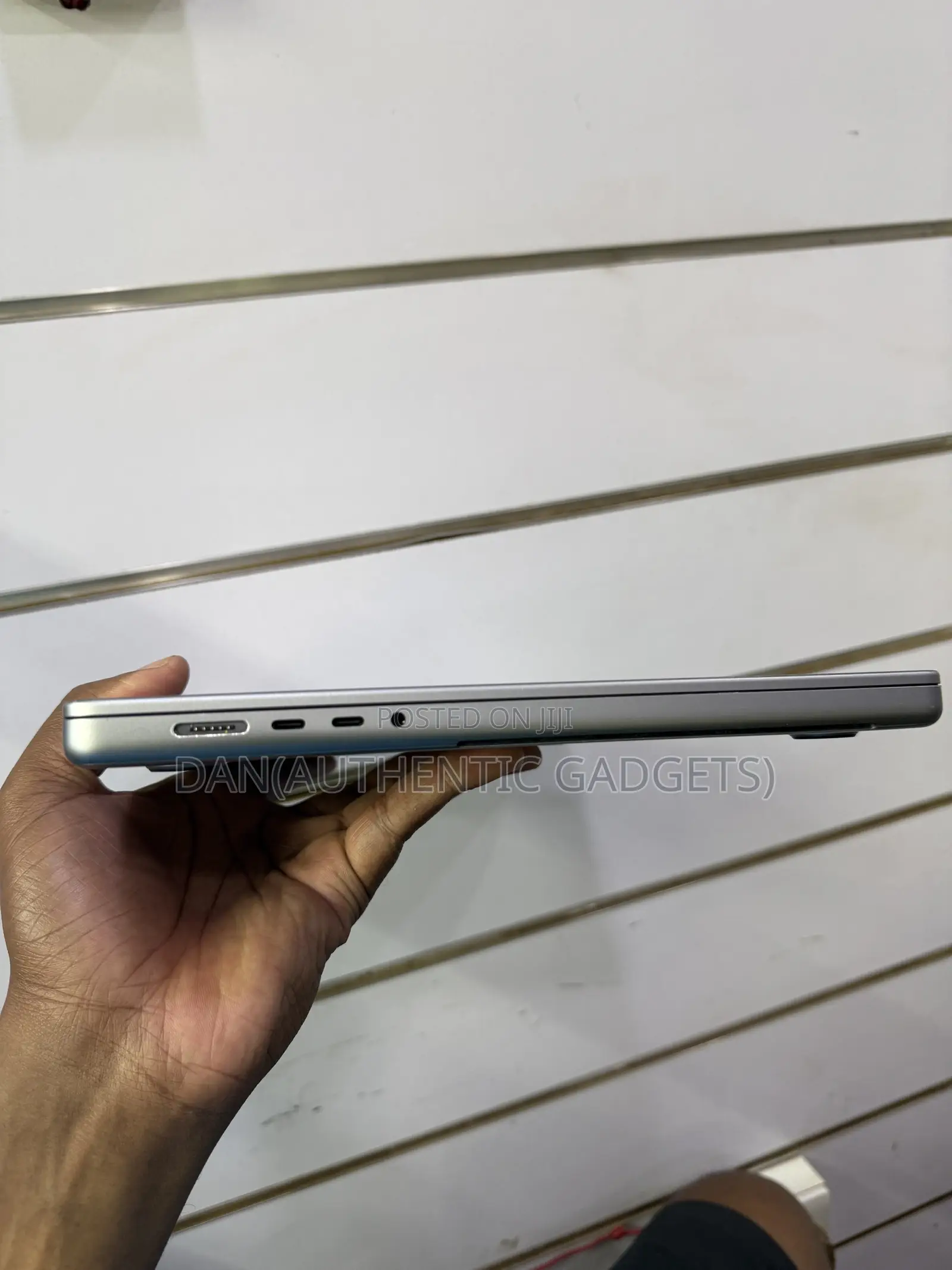 Laptop Apple MacBook Pro 2021 M1 Max 16GB Apple M1 Pro SSD 1T