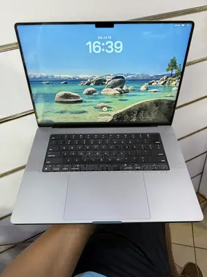 Laptop Apple MacBook Pro 2021 M1 Max 16GB Apple M1 Pro SSD 1T