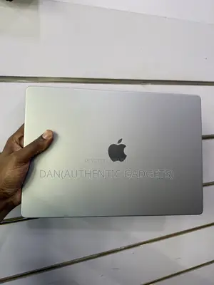 Laptop Apple MacBook Pro 2021 M1 Max 16GB Apple M1 Pro SSD 1T