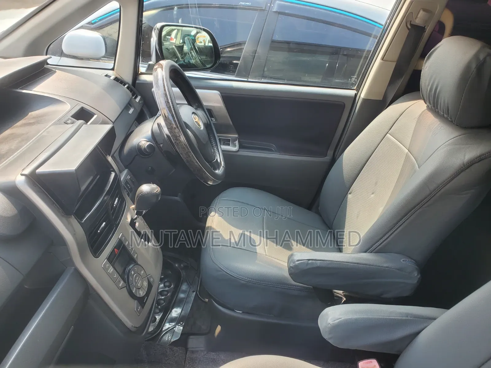 Toyota Voxy 2008 Black