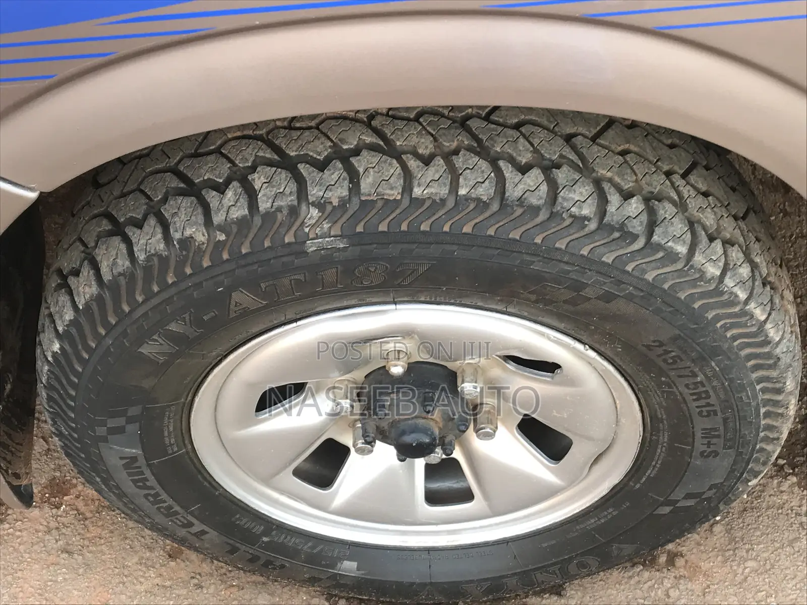 Toyota HiAce 2002 Silver