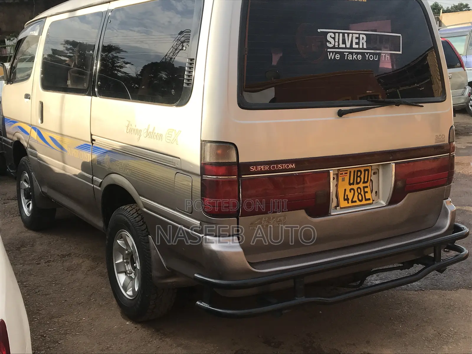 Toyota HiAce 2002 Silver