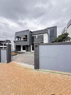 4bdrm Duplex in Kansanga Estate, Central Division for rent