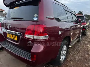 Toyota Land Cruiser 2016 Red