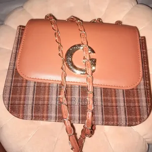 The G-Hardware Textured Shoulder Bag