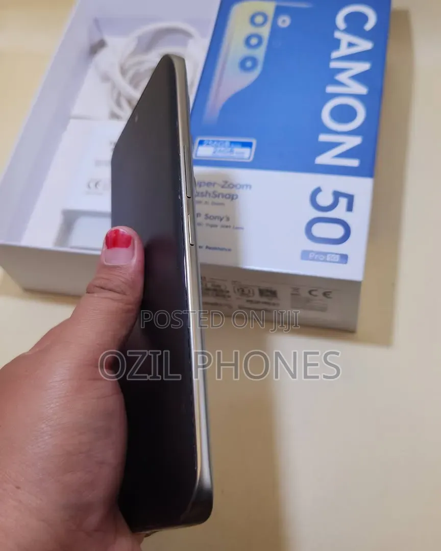 New Tecno Camon 50 Pro 256 GB Silver