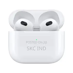 Apple Airpods 4 .