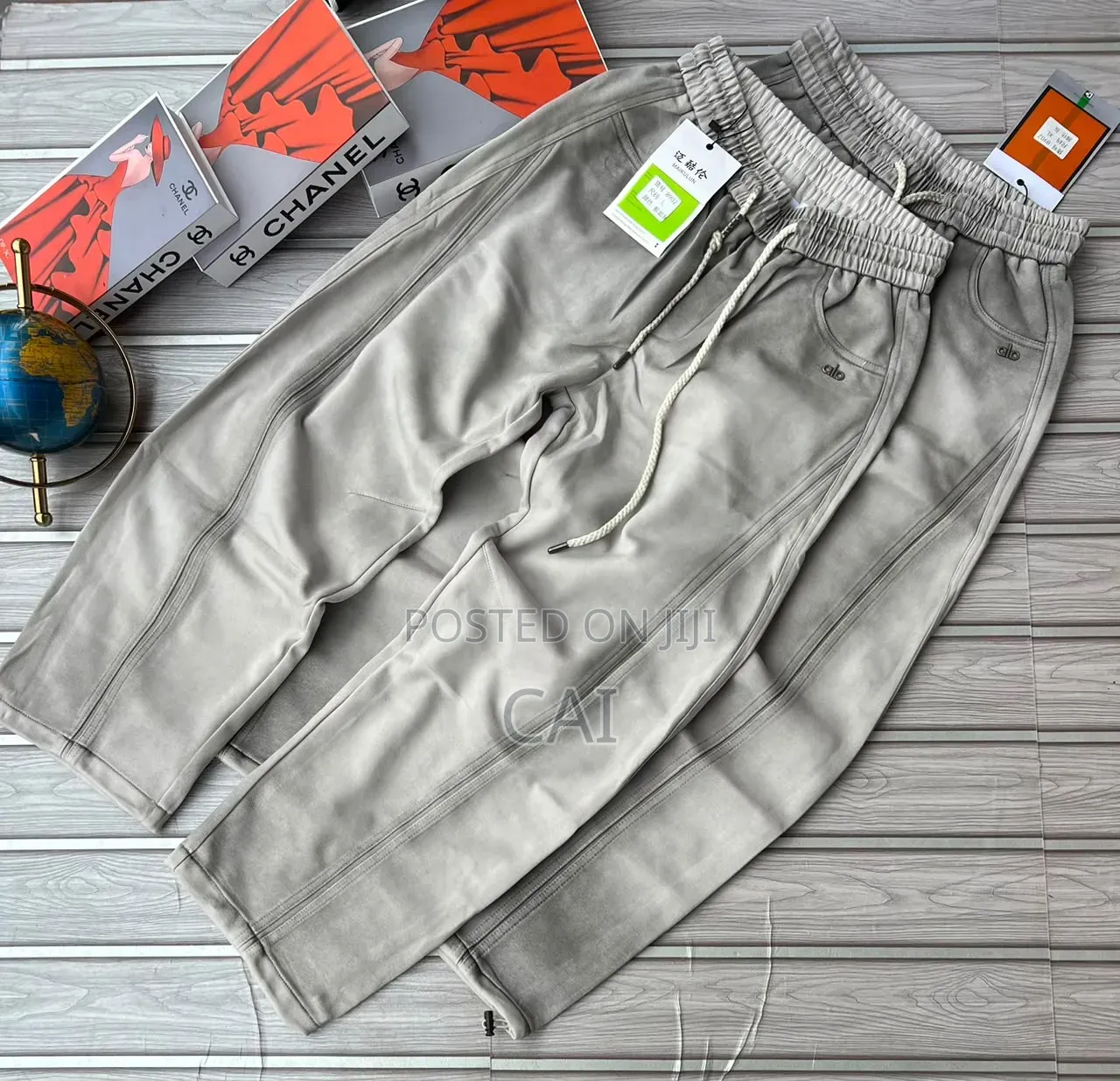 Black Relaxed-Fit Jogger Sweatpants