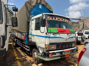 Mitsubishi Fuso 1990 White