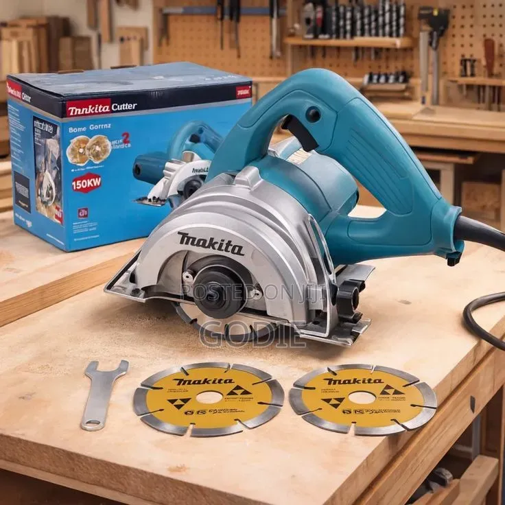 Makita 4100NH3Z Concrete and Masonry Cutter.