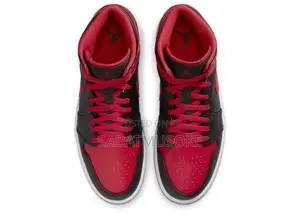 Air Jordan 1 Mid 'Alternate Bred'