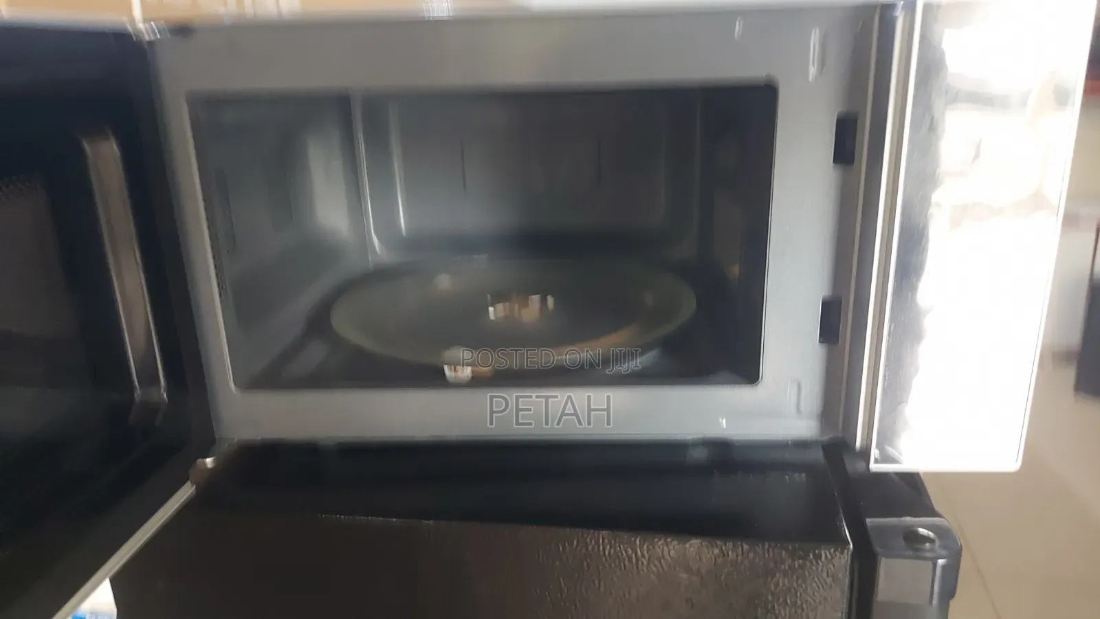 20 Litres Roch Microwave Digital