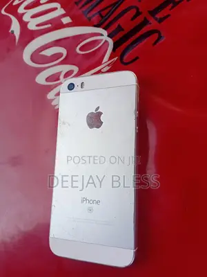 Apple iPhone SE 32 GB White