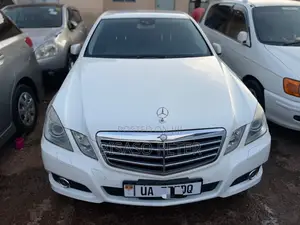 Mercedes-Benz E300 2011 White