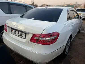 Mercedes-Benz E300 2011 White