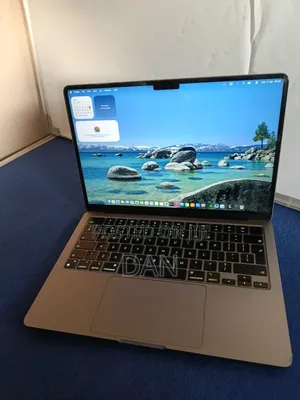 Laptop Apple MacBook Air 2022 M2 8GB Intel Core i5 SSD 256GB