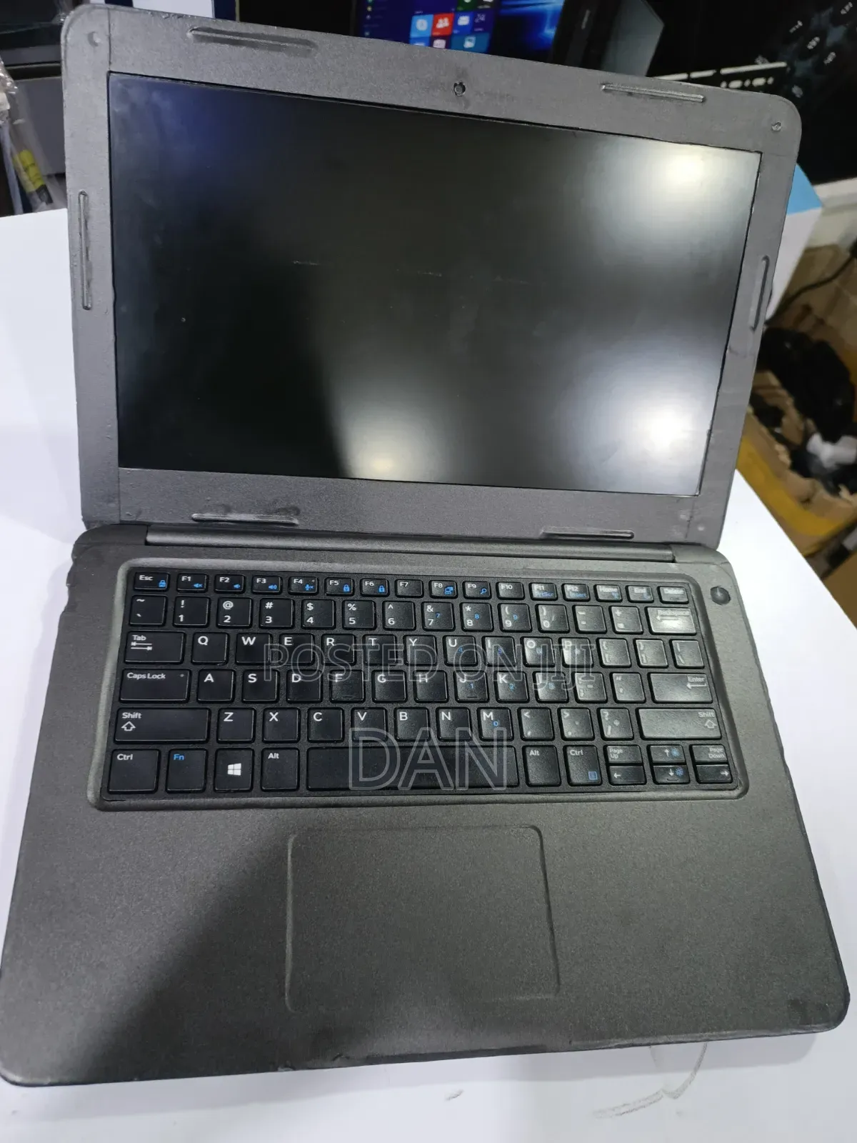 Laptop Dell Latitude 3380 8GB Intel Core i3 HDD 320GB