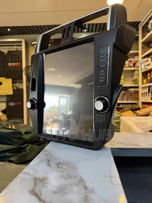 Toyota Land Cruiser Tesla-Style Android Radio