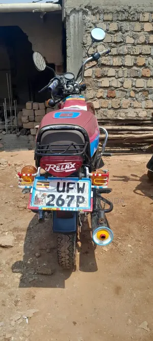 Bajaj Boxer 100 2023 Red