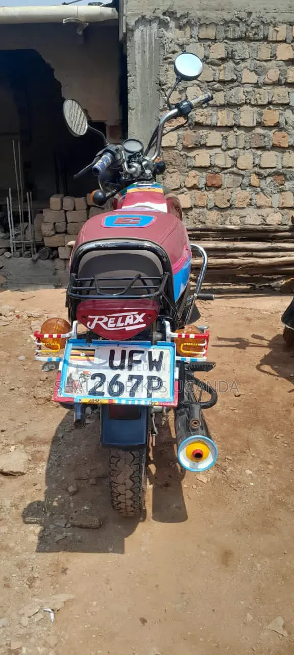 Bajaj Boxer 100 2023 Red