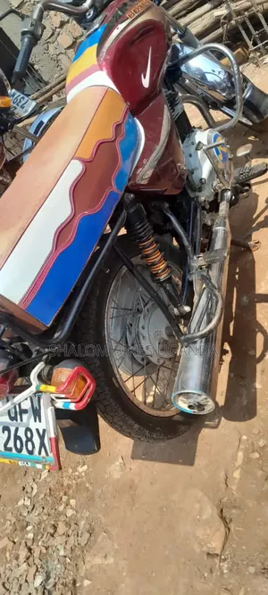 Bajaj Boxer 2024 Red