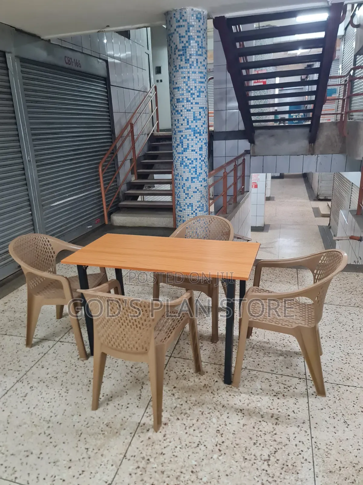 Cafe Restaurant/Hotels Wooden Foldable Dining Table and Chairs