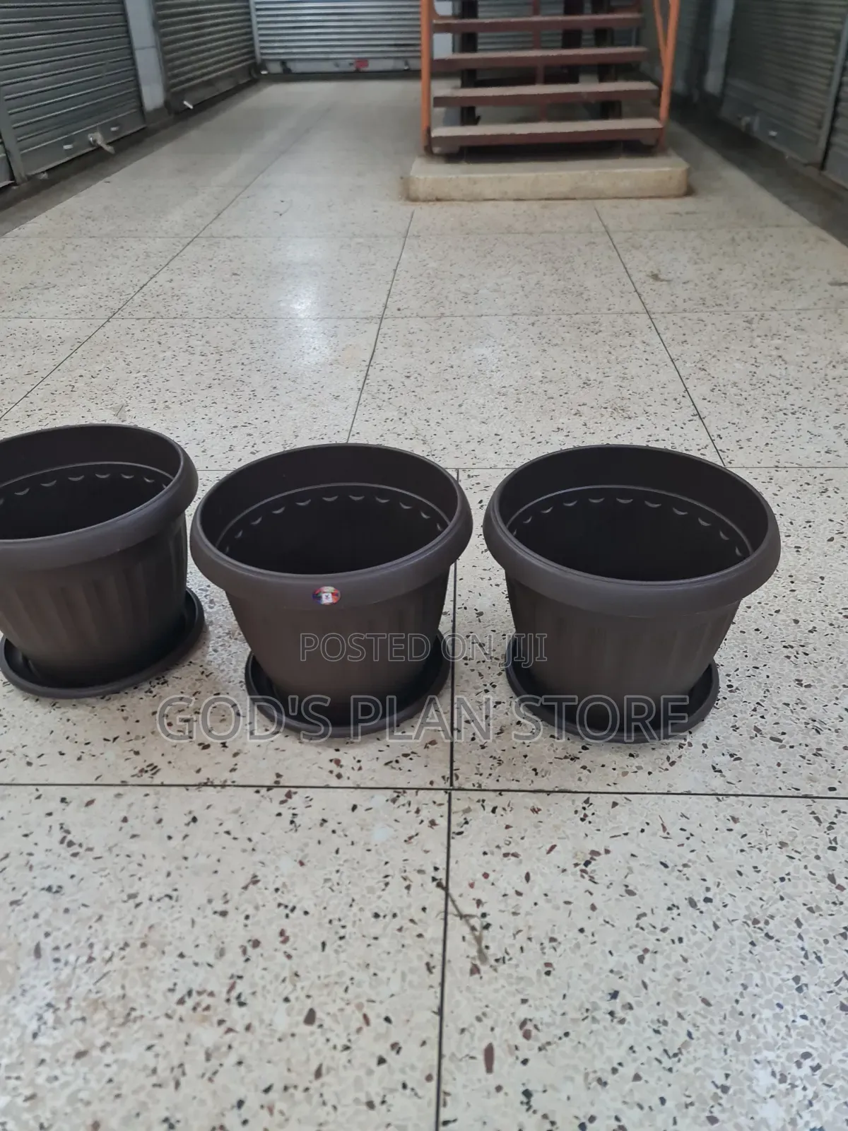 Oxy Plastic Flower Pots Plastic Flower Pots Coffee Brown Round