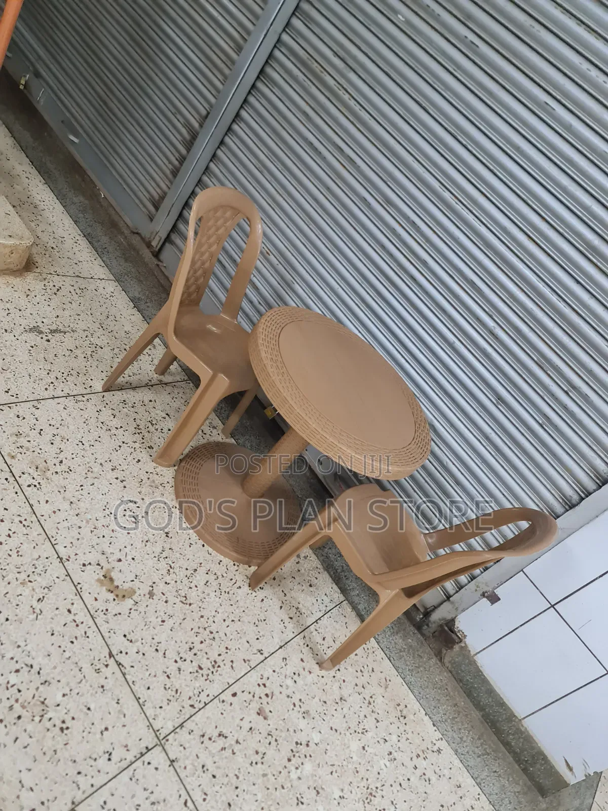 Homiboss Dining Plastic Table and Chairs Plastic Table and Chairs