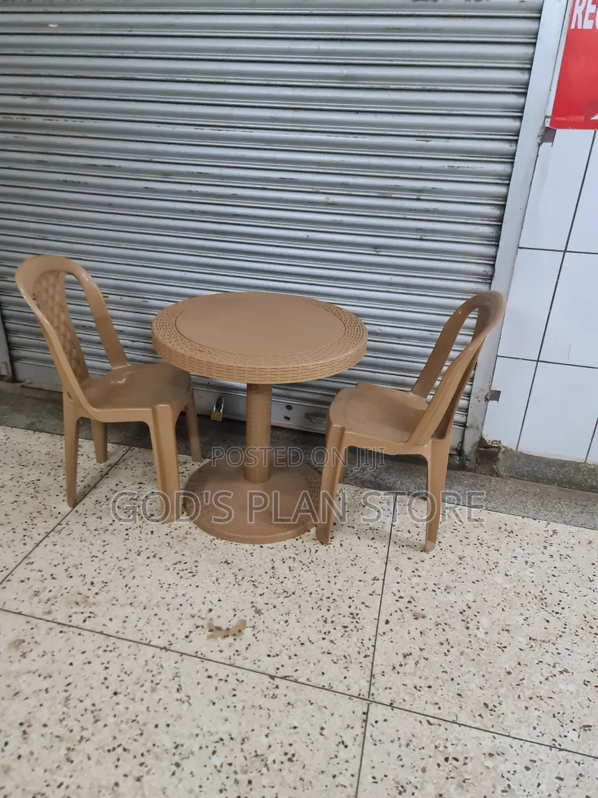 Homiboss Dining Plastic Table and Chairs Plastic Table and Chairs