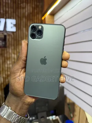 Apple iPhone 11 Pro Max 64 GB Green