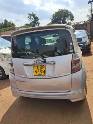 Toyota HiAce 2007 Silver