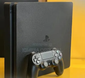 PlayStation 4 Slim in Great Condition, Bundled With 2 Pads 13 Games