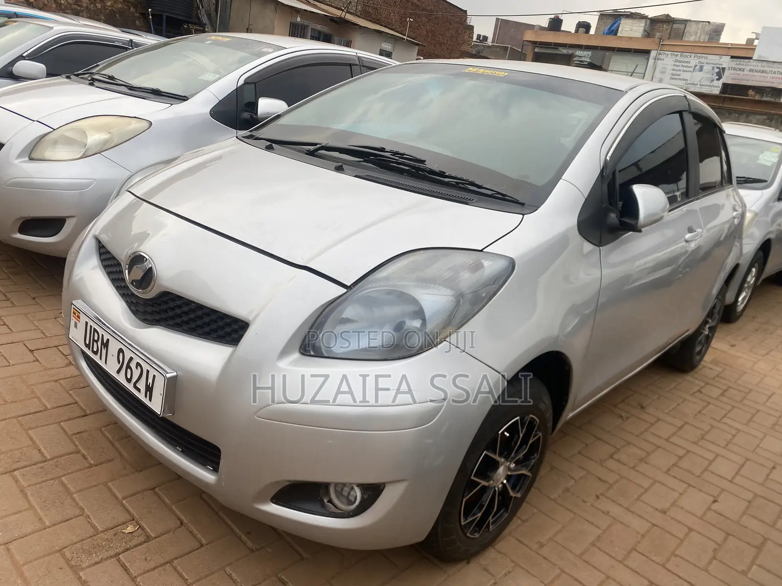 Toyota Vitz 2012 Silver