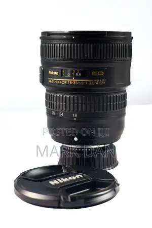 Nikon AF-S 18-35mm Wide Lense