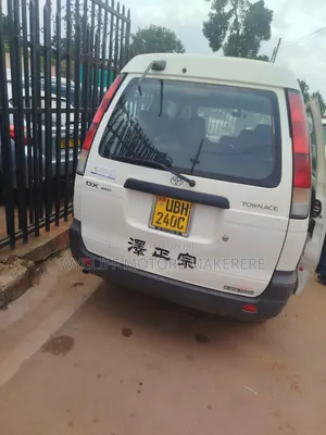 Toyota HiAce 2008 White