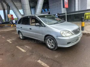 Toyota Nadia 2001 Silver