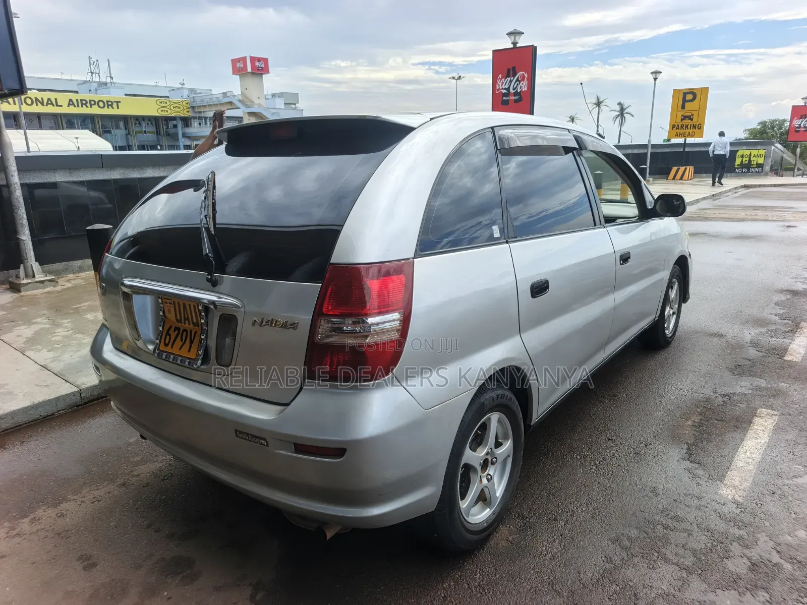 Toyota Nadia 2001 Silver