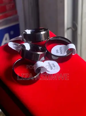 Stainless Steel Rings Feature a Classic, Durable Black Finish