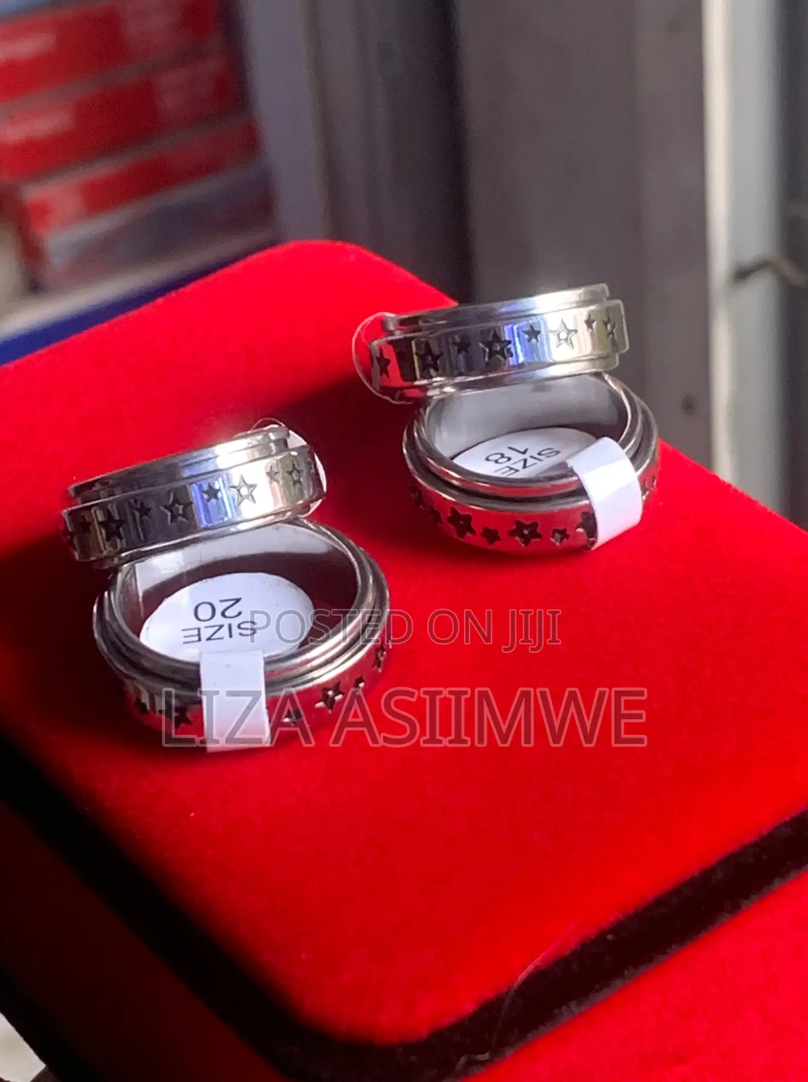 Stainless Steel Spinner Rings Feature a Distinctive Star Pattern