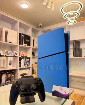 Used PS5 Slim Digital Version in Good Condition + 2Controllers Games