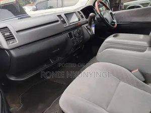 Toyota HiAce 2010 Black