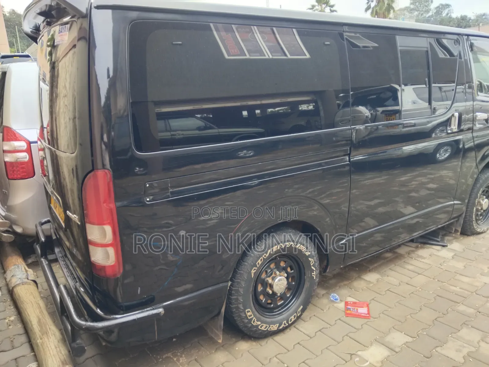 Toyota HiAce 2010 Black
