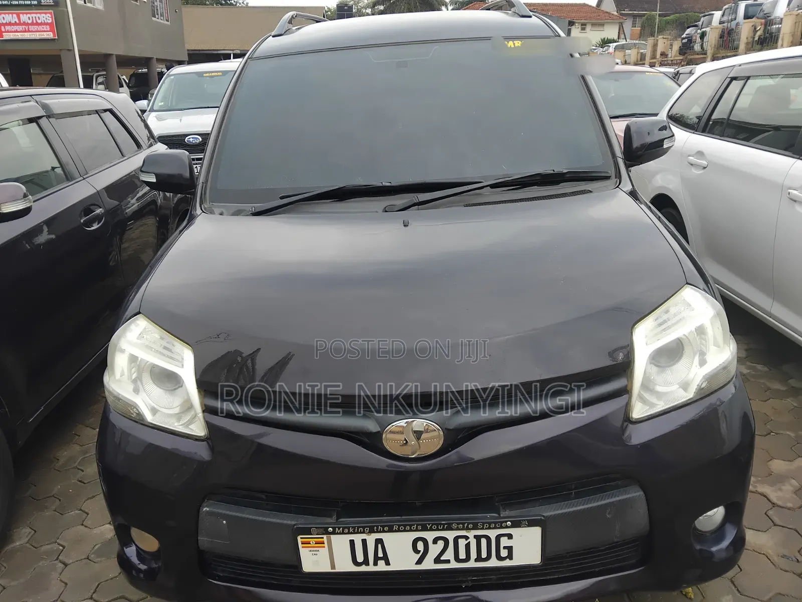Toyota Sienta 2015 Brown