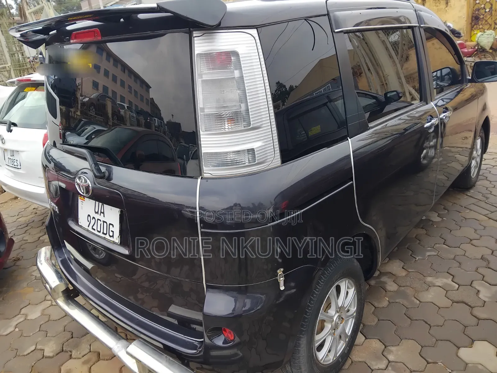 Toyota Sienta 2015 Brown