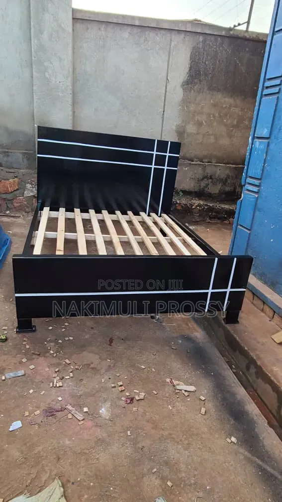 5x6 Black Wooden Bed With White Lines