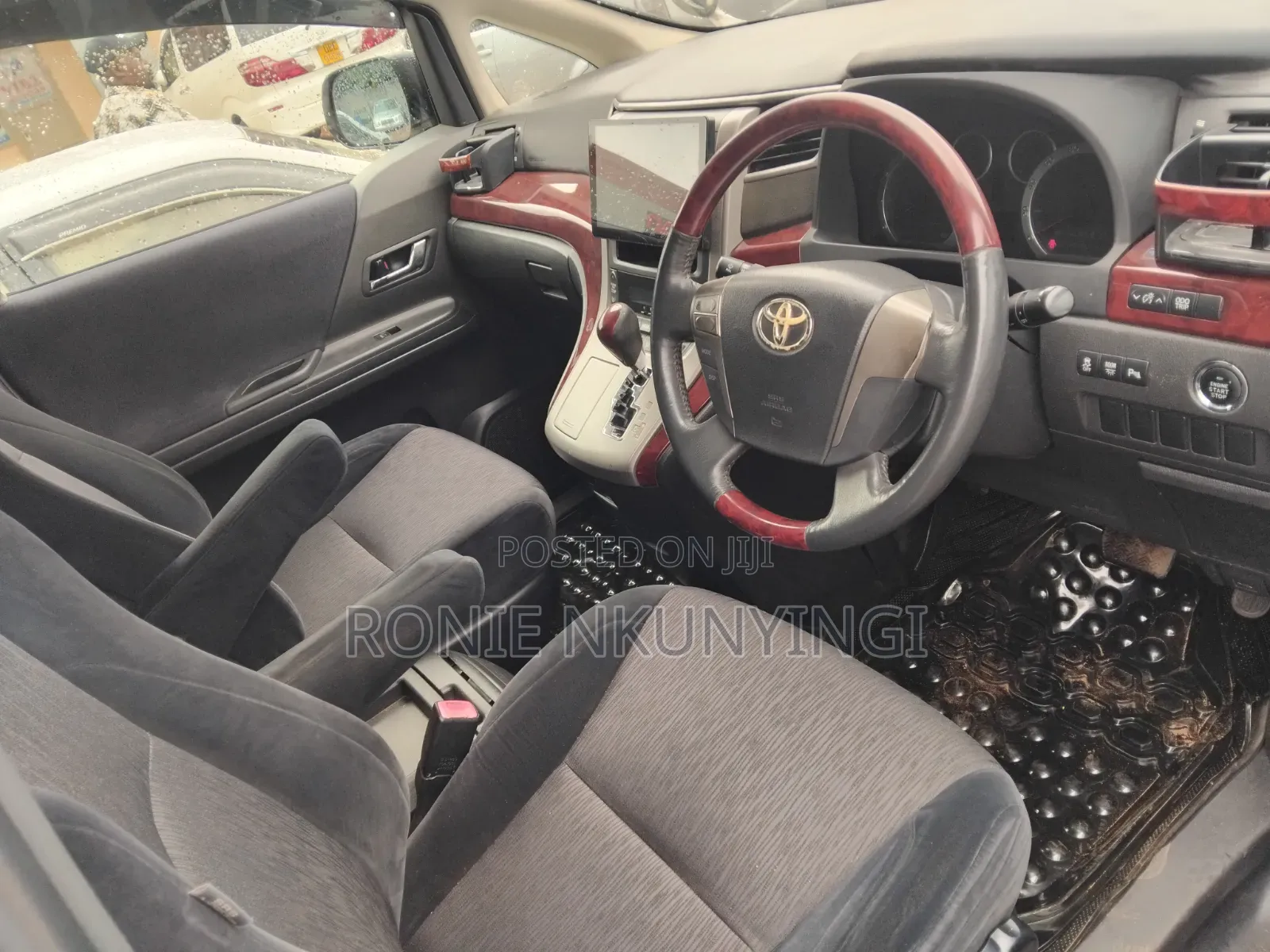 Toyota Alphard 2010 White