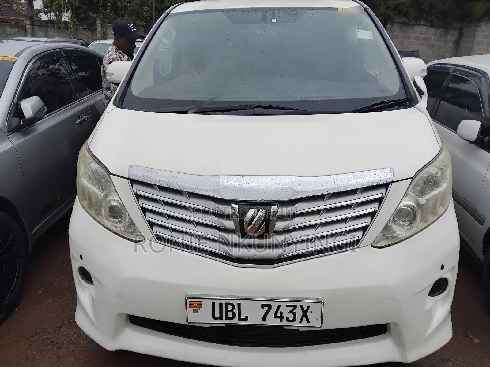 Toyota Alphard 2010 White