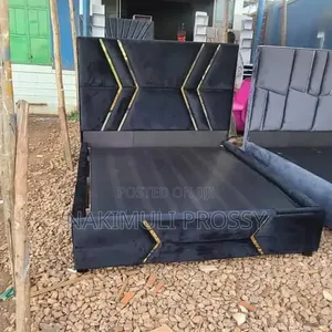 5 by 6 Black Bed With Arrow Stickers