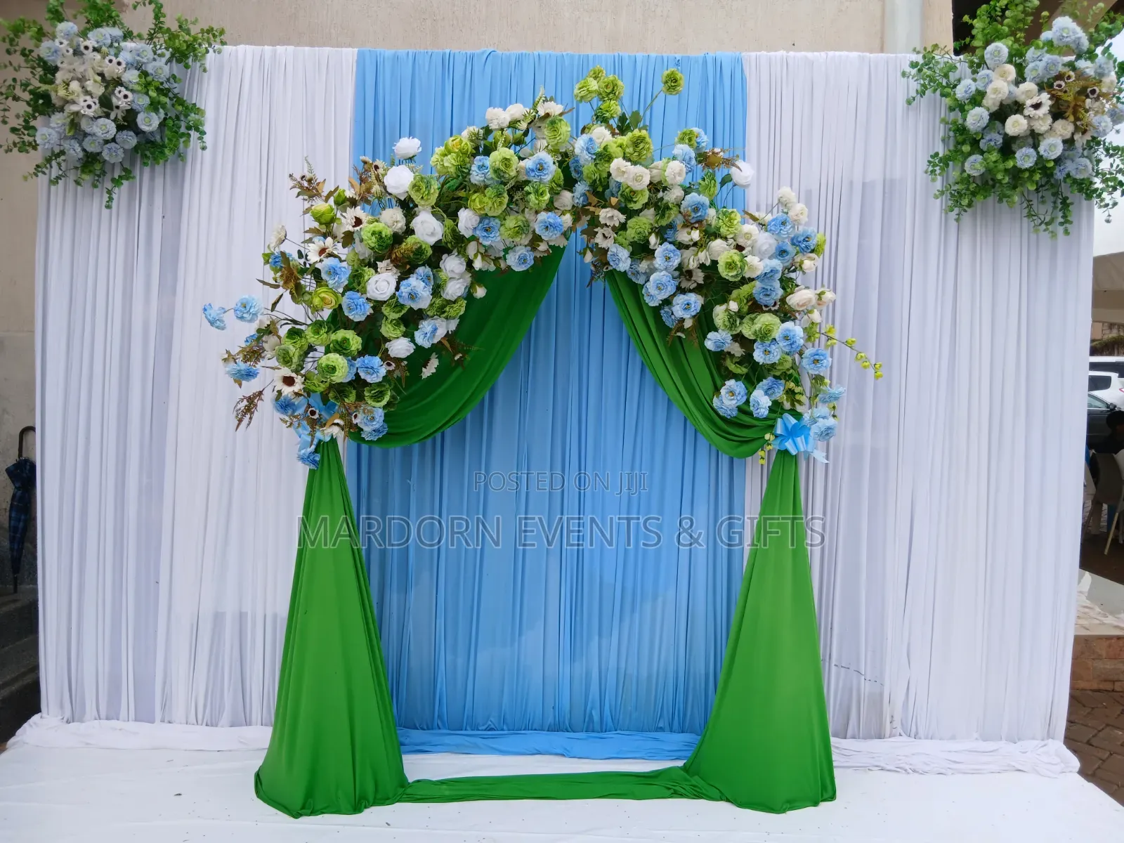 Daniel Helen Church Decor for Vows